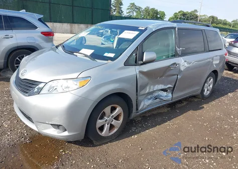 2014 Toyota Sienna Le V6 8 Passenger из США, поврежденный, VIN 5TDKK3DC2ES431811